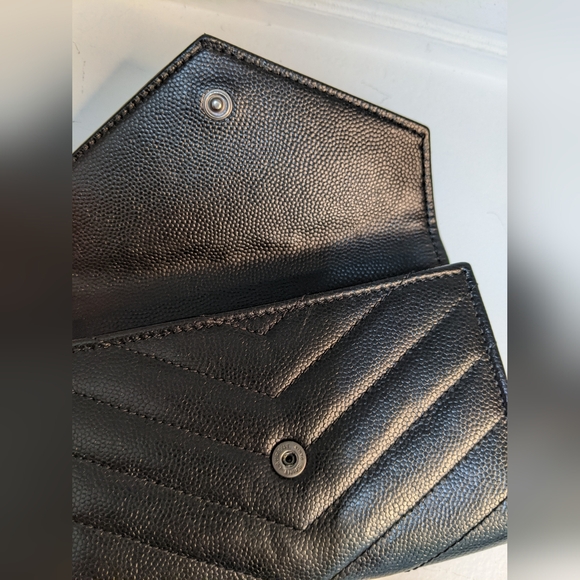 Yves Saint Laurent CASSANDRE MATELASSÉ "LIVE SHOW TODAY" - Picture 3 of 5